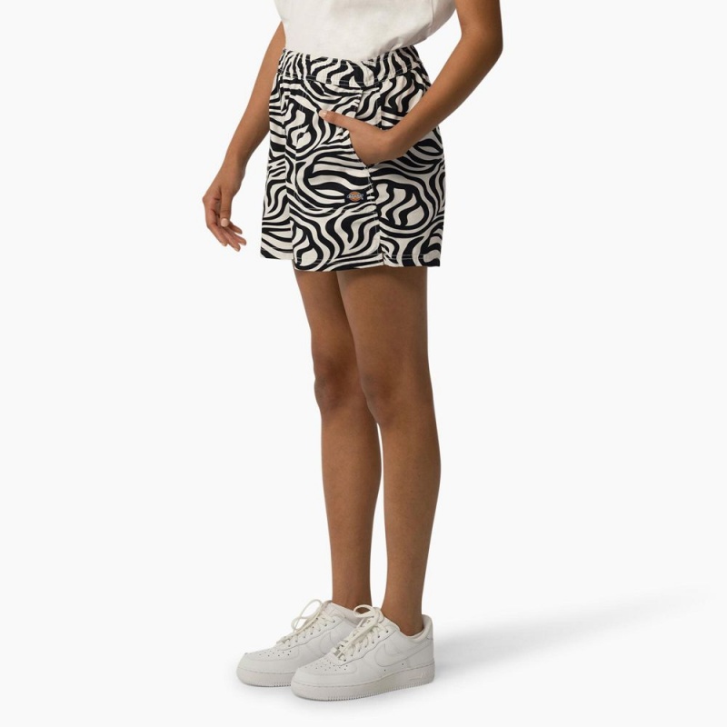 Women's Dickies Zebra Regular Fit Print Shorts Black | 5710923-CA